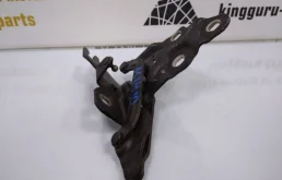 Петля капота правая для BMW X3 2015 года на фотографиях