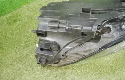 Фара левая для Audi Q8 на фотографиях