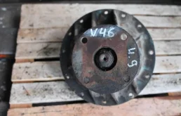 Редуктор заднего моста для Mitsubishi Pajero 2001 года на фотографиях