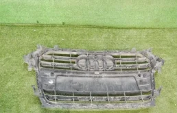 Решетка радиатора для Audi A4 2010 года на фотографиях