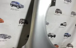 Крыло правое для Volvo S80 2005 года на фотографиях