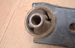 Рычаг передний левый верхний для Subaru Forester 2008 года на фотографиях