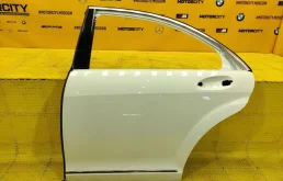 Дверь задняя левая для Mercedes-Benz S class 2008 года на фотографиях