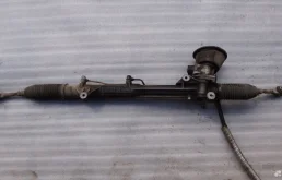 Рулевая рейка для Audi A6 2005 года на фотографиях