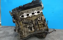 Двигатель для Mercedes-Benz C class 2006 года на фотографиях