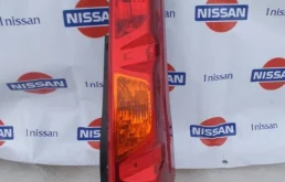 Фонарь внешний правый для Nissan X-Trail 2012 года на фотографиях