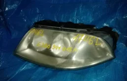 Фары для Volkswagen Passat 2002 года на фотографиях