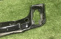 Панель радиатора (телевизор) для BMW 1er 2014 года на фотографиях