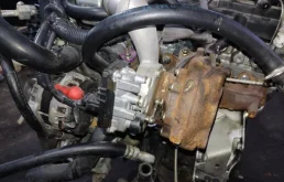 Двигатель для Nissan Pathfinder 2005 года на фотографиях