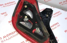 Фонарь правый для Nissan Teana 2004 года на фотографиях