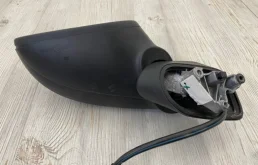 Зеркало боковое левое для Volkswagen Touareg 2013 года на фотографиях