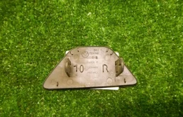 Крышка форсунки фароомывателя правая для BMW 5er на фотографиях