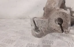 Кулак поворотный левый для Porsche Macan на фотографиях