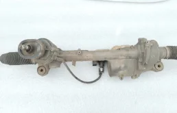 Рулевая рейка для Volkswagen Passat 2015 года на фотографиях