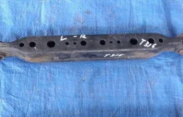 Рычаг задний левый нижний для Nissan X-Trail 2008 года на фотографиях