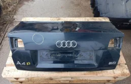Крышка багажника для Audi A4 2002 года на фотографиях