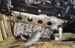 Двигатель без навесного для BMW 1er 2013 года на фотографиях