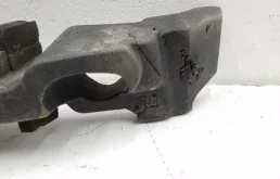 Абсорбер переднего бампера для Toyota RAV4 2013 года на фотографиях