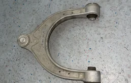 Рычаг передний правый верхний для BMW 5er 2018 года на фотографиях