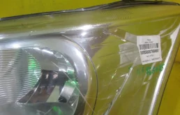 Фара левая для Ford Transit 2022 года на фотографиях