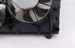 Кассета радиаторов для Toyota RAV4 2018 года на фотографиях