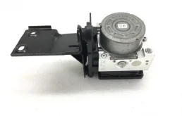 Блок ABS для Skoda Octavia 2017 года на фотографиях