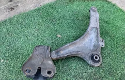 Рычаг передний правый нижний для Volvo S80 на фотографиях