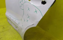 Дверь задняя левая для Porsche Macan 2023 года на фотографиях