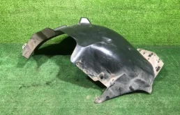 Подкрылок передний правый для Mercedes-Benz M class 2012 года на фотографиях