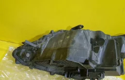 Фара правая для Lexus RX 2020 года на фотографиях