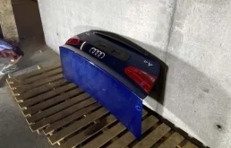 Крышка багажника для Audi A4 2008 года на фотографиях
