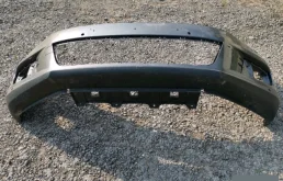 Бампер для Volkswagen Tiguan 2012 года на фотографиях