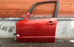 Дверь передняя левая для Suzuki SX4 2009 года на фотографиях