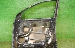 Дверь передняя правая для Hyundai ix35 2010 года на фотографиях