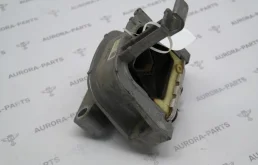 Опора двигателя передняя левая верхняя для Volkswagen Tiguan 2022 года на фотографиях