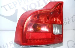 Фонарь левый для Volvo S80 2004 года на фотографиях