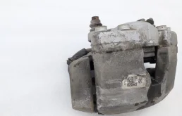 Суппорт передний правый для Audi A6 2015 года на фотографиях