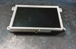 Монитор приборной панели для Audi A4 2011 года на фотографиях