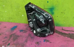 Фонарь правый для Volkswagen Tiguan 2009 года на фотографиях