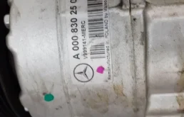 Компрессор кондиционера для Mercedes-Benz C class 2008 года на фотографиях