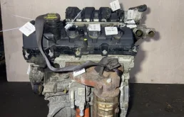 Двигатель без навесного для Ford Explorer 2012 года на фотографиях