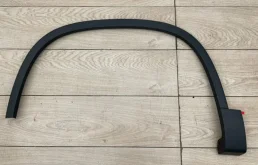 Расширитель арок передний левый для Volkswagen Tiguan 2011 года на фотографиях