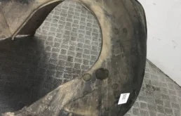 Подкрылок передний правый для BMW 5er 2008 года на фотографиях