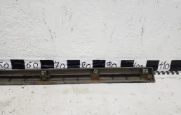 Молдинг двери передний правый для Toyota Land Cruiser 2018 года на фотографиях