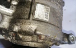 Компрессор кондиционера для Audi A6 2011 года на фотографиях