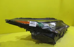 Фара правая для Lexus RX 2020 года на фотографиях