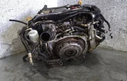 Двигатель без навесного для Subaru Legacy 2014 года на фотографиях