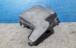 Корпус воздушного фильтра для Ford Focus 2019 года на фотографиях