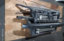 Панель радиатора (телевизор) для Volkswagen Polo 2008 года на фотографиях