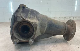 Редуктор переднего моста для Mitsubishi Pajero 2019 года на фотографиях